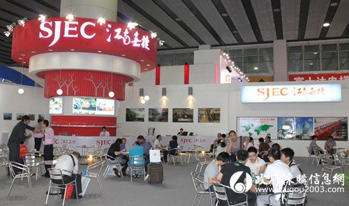 江南嘉捷开放式的展厅成为交友会客的好去处 摄影/宋绍彩