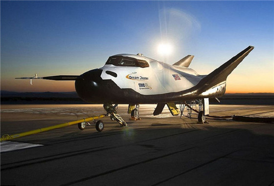 “大鹏”可以发射“追梦者号”航天飞机。