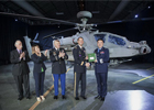 11月5日消息，韩国军方接收新一批AH-64E“阿帕奇（Apache）”攻击直升机。于此同时，美国军方特在亚利桑那州（Arizona）举办了50人规模的该款机型推介会。会议期间，美韩双方特意展示了一幅绘有“太极旗”标志的“阿帕奇”直升机画作。