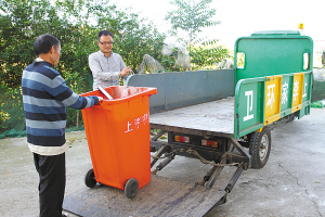 宁波一汽修技师“智造”变形环卫运输车