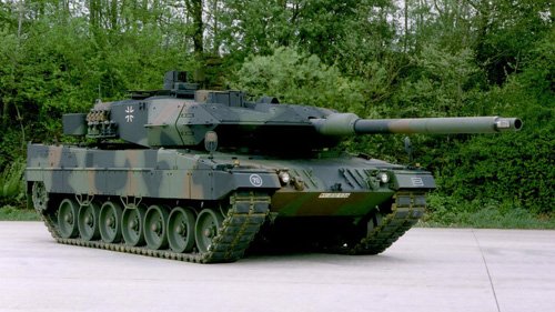 “豹”2主战坦克