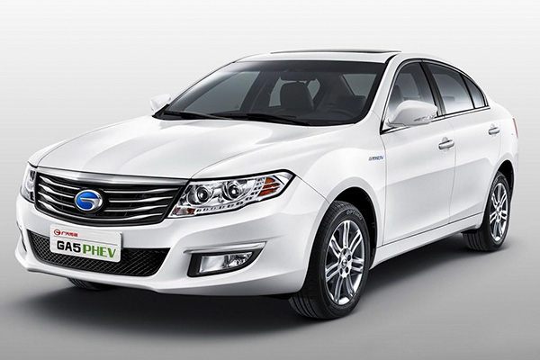 2015年12月11日，广汽传祺官方宣布传祺GA5 PHEV插电式混合动力版正式上市，售价19.93-21.93万元。