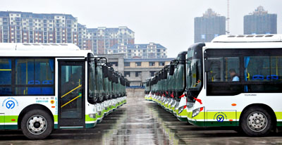 武汉：“超静音”公交车首现东西湖