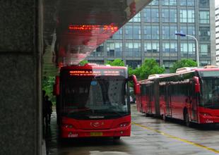 杭州主城区6086辆公交车将改用新能源