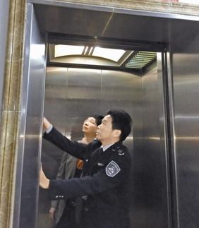 深圳：电梯无维保标志要罚1万元