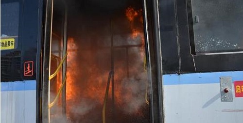 青岛有望引进防火型公交车 4-6秒内完全扑灭火灾