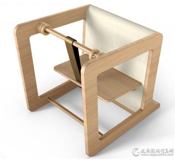 　　设计师为了解决小孩子长得快的问题，创意便出现了，把椅子换个角度摆放，就是一把正常的椅子，随着孩子年龄的增长，同一把椅子依然可以满足使用。