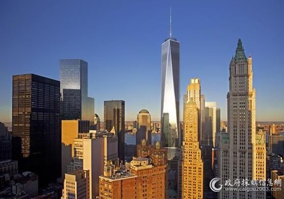 第四名：世界贸易中心(1776英尺)。世界贸易中心一号大楼（1 World Trade Center），原称为自由塔（英语：Freedom Tower），是兴建中的美国纽约新世界贸易中心的摩天大楼，将坐落于九一一袭击事件中倒塌的原世界贸易中心的旧址。高度541.3米，1776英尺，为独立宣言发布年份。地上82层（不含天线），地下4层。占地面积241540平方米。设计师为犹太裔波兰人设计家丹尼尔·李布斯金（Daniel Libeskind)。