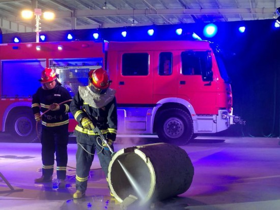 中国首台冷态切割抢险救援消防车研制成功