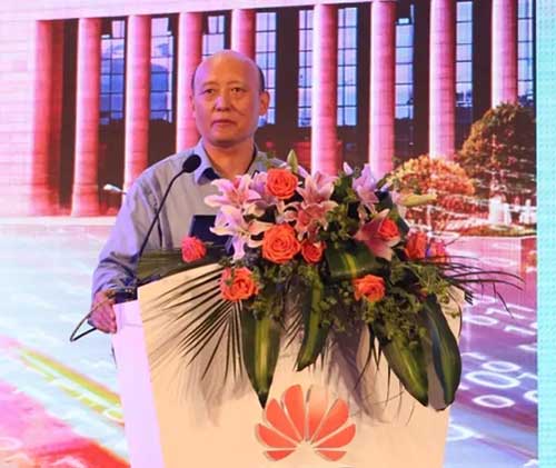 国家信息中心党委书记、常务副主任杜平 国家信息中心党委书记、常务副主任杜平