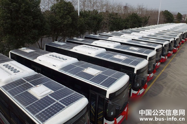 江苏常州投运太阳能辅助能源公交