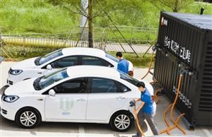 国内首台移动电动汽车充电站亮相深圳