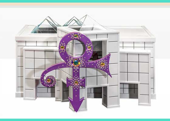 美国流行歌手Prince的骨灰盒:佩斯利公园(Paisley Park)复制品 佩斯利公园是美国流行歌手Prince位于明尼苏达州的住宅兼工作室,他在这里生活、创作、表演,并邀请过许多人来这里玩耍。将这里作为他的安息之地似乎也不错,当然只是这栋建筑的复制品。Prince的陶瓷骨灰盒由Foreverence设计,并按照佩斯利公园的缩小比例打印。它有35厘米高,长度超过45厘米,其白色外观代表着Prince的经典专辑《Love Symbol》,装饰有水晶。打开复制品的门,你可以看到里面有原建筑相同的中庭,包括瓷砖地板、装饰用的鸽子、迷你版的Prince雅马哈钢琴,甚至还有灯光。Prince的骨灰放在前面的柱子中,与整栋建筑外观完美结合。这个骨灰盒被放在佩斯利公园的前厅中,那里最近被改造为博物馆。