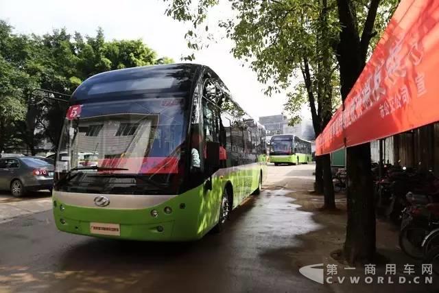 江西九江首批30辆纯电动公交运营
