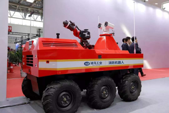 迪马工业消防机器人-550.jpg