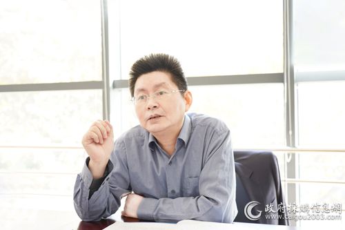 江苏省政府采购中心主任薛子成向<a href=http://www.caigou2003.com/shouye/shouyezhengdingqishi/2605116.html target=_blank class=infotextkey>政府采购信息报</a>社创办社长兼总编辑刘亚利介绍该中心2020年政采工作情况。