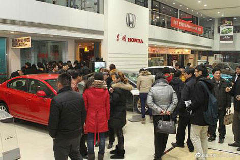 天津，消费者纷纷赶在限购令正式实施前购车”占坑“，限购会否限制车市的增速？